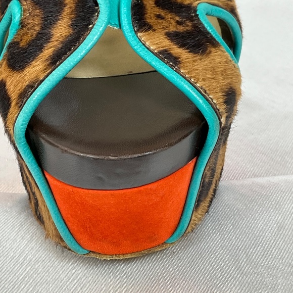 Brian Atwood Leopard Pony Hair Platform Heels Turquoise Trim Size 40 - Picture 3 of 15